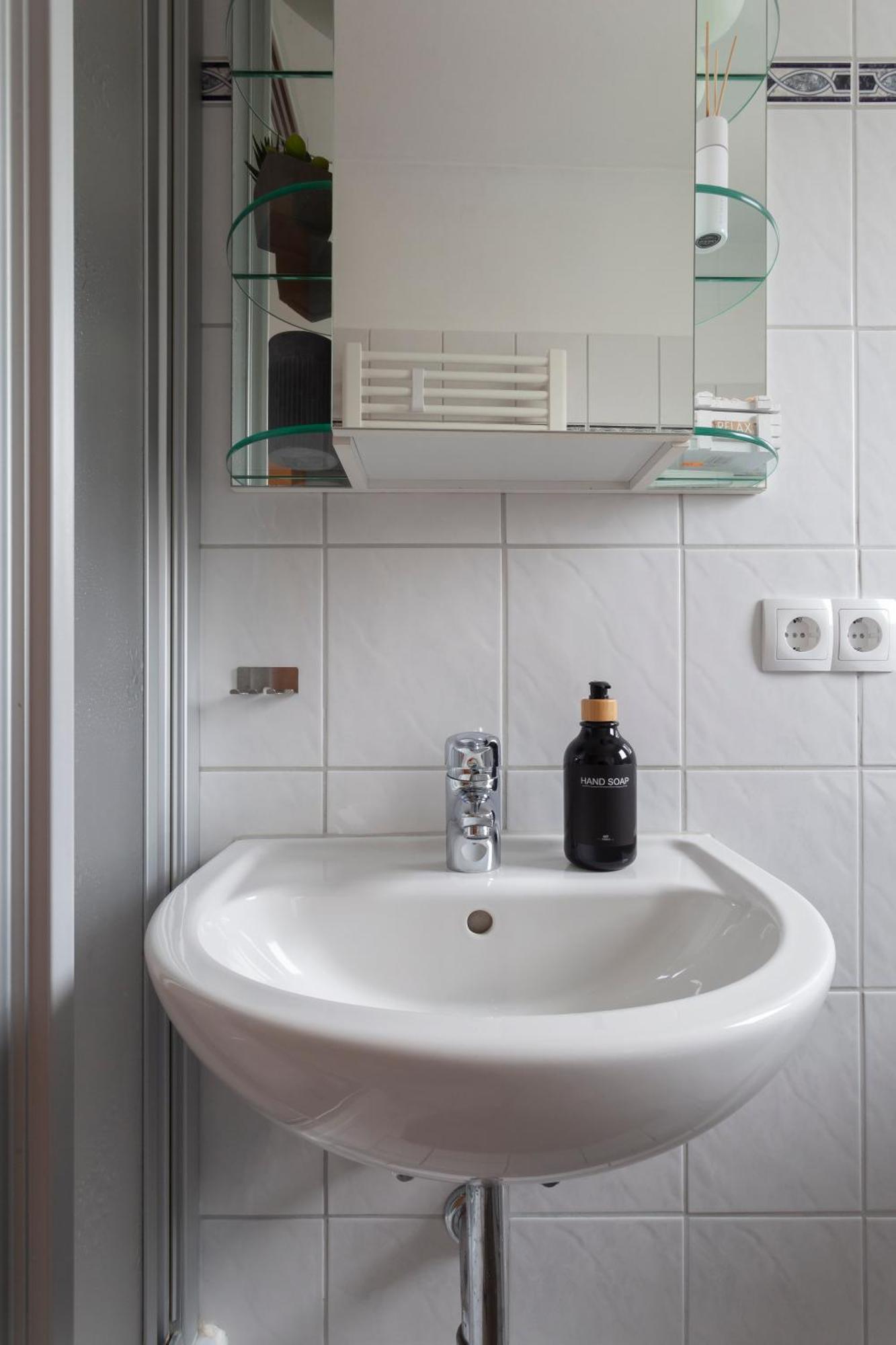 Exclusive 2-Room-City-Apartment - Contactless Check-In Ганновер Экстерьер фото